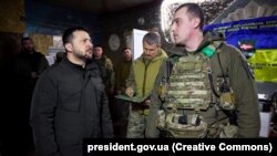 Президент України Володимир Зеленський під час відвідин українських військових на Куп'янському напрямку. Харківщина, 19 лютого 2024 року 