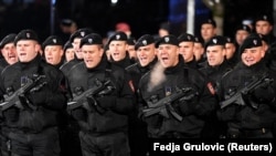 Припадници на Специјалната полиција на Република Српска на парада за време на одбележувањето на неуставниот ден на РС, Бања Лука, 9 јануари 2024 г.