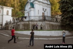 Понад 20 дітей і далі живуть у Святогірській лаврі