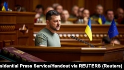 «Сьогодні мінус один депутат Верховної Ради України. Справедливо», – сказав Володимир Зеленський у своєму відеозверненні. Фото архівне 