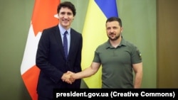 Президент України Володимир Зеленський і прем’єр-міністр Канади Джастін Трюдо (ліворуч). Київ, 10 червня 2023 року (фото ілюстративне)