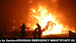 За версією слідства, 14 серпня близько десятої години вечора у будівлі автосервісу при технічному обслуговуванні автомобілів сталася пожежа, вогонь перекинувся на АЗС, де вибухнула газоповітряна суміш