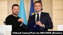 Президент України Володимир Зеленський і президент Франції Емманюель Макрон, Париж, 16 лютого 2024 року