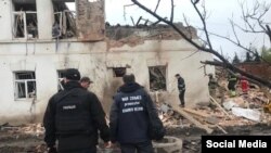 В місті пошкоджені приватні житлові будинки, господарчі споруди та цивільна інфраструктура. Фото архівне 