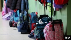 Оваа учебна година за средношколците ќе заврши на 10 јуни, а за учениците од основните училишта на 17 јуни (архивска фотографија).