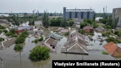 Затоплена територія у Херсоні після прориву дамби у Новій Каховці, 7 червня 2023 року