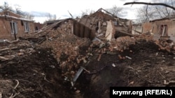Наслідки влучання авіабомби по житловому будинку у м. Оріхів