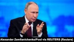 «Путін заявив, що веде «інформаційну війну». І він дійсно готує армію пропагандистів, навіть на окупованих територіях»