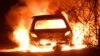 Двох молодих людей затримали після підпалу двох службових авто українських військових у Києві