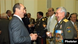 Второй президент Армении Роберт Кочарян (слева), 2006 г. 
