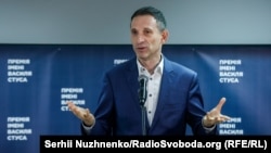 Віталій Портников, журналіст і політичний коментатор, оглядач Радіо Свобода і Крим.Реалії став лауреатом «за публіцистичні статті та виступи останніх років»