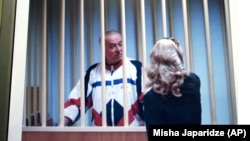 Сергій Скрипаль під час суду в Москві, 9 серпня 2006 року