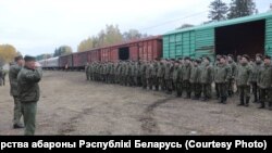 У війні проти України Росії активно допомагає Білорусь, наприклад, боєприпасами та тренуванням мобілізованих