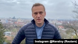 Навальний прилетів з Берліна