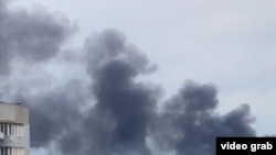 Російські війська сьогодні вранці поцілили по Дарницькому вагоноремонтному заводу в Києві 