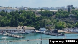 Подводная лодка проекта 636.3 «Варшавянка» у причала в Южной бухте Севастополя
