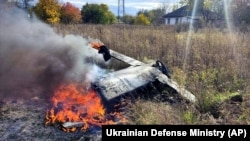 Уламки російської ракети, збитої українською ППО. Село Кіпті на Чернігівщині, 19 жовтня 2022 року (ілюстративне фото)
