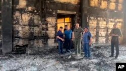 Глава Дагестану Сергій Меліков у будівлі згорілої синагоги в Дербенті