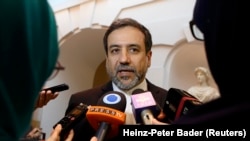 معاون وزیر امور خارجه ایران می‌گوید که «تاثیرگذاری رفع تحریم‌ها به دلیل بحث‌های فنی و تکنیکی زمان‌بر است».
