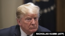 Сьогодні журналісти запитали у Дональда Трампа, чи США все ще є мішенню для Росії, на це він похитав головою і сказав: «Ні»