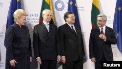 Литва - Президент Армении Серж Саргсян вместе с руководством Евросоюза на саммите «Восточного партнерства» в Вильнюсе, 29 ноября 2013 г. 