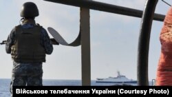 Азовське море, солдат ВМС України (ілюстративне фото)
