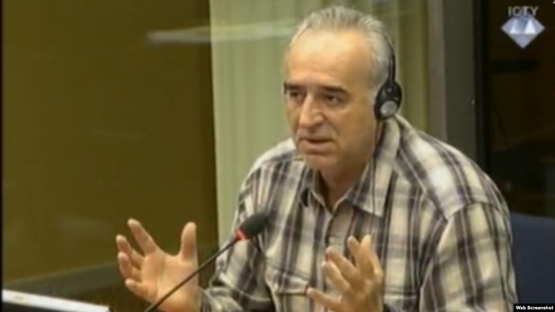 Momir Nikolić kao svjedok na suđenju Ratku Mladiću, juni 2013.
