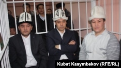 Камчыбек Ташиев, Садыр Жапаров жана Талант Мамытов сотто. Бишкек, 10-январь, 2013-жыл.