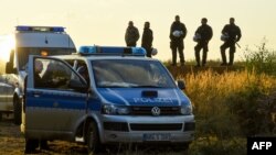 Германия полициясы. Көрнекі сурет.