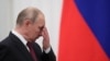 Володимир Путін хотів, аби президентом в Україні став хто завгодно, але не Петро Порошенко. Але чи допомогло це його планам? 