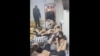 Москвада мигранттар кармалган мончодогу окуя боюнча үч адамга иш козголду