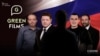 У компанії зазначили, що «не ухвалювали рішення про припинення або скорочення діяльності», скоротили збитки на 32% і пояснили, чому прокат фільмів приносить менше доходів