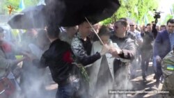 У Слов’янську облили зеленкою депутата Королевську (відео)