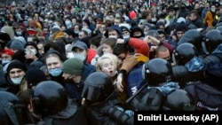 Rus protesdtleri. St.Peterburg, 23-nji ýanwar, 2021. 