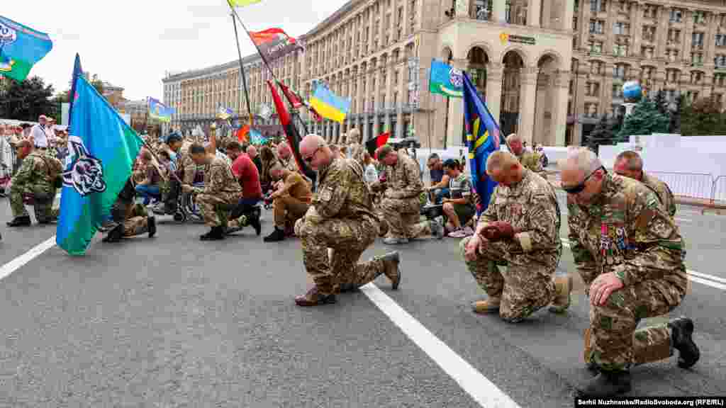 На майдані Незалежності вшановують пам'ять Героїв Небесної сотні