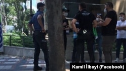 Illýustrasiýa suraty. Türk polisiýasy Türkmenistanyň Stambuldaky konsulhanasynyň öňünde
