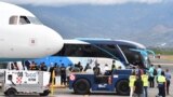 АКШ: Мыйзамсыз жүргөн кыргызстандыктар депортацияланды 