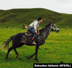 Уланбек Эгизбаев.