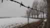 Граница на замке. Жить надо...