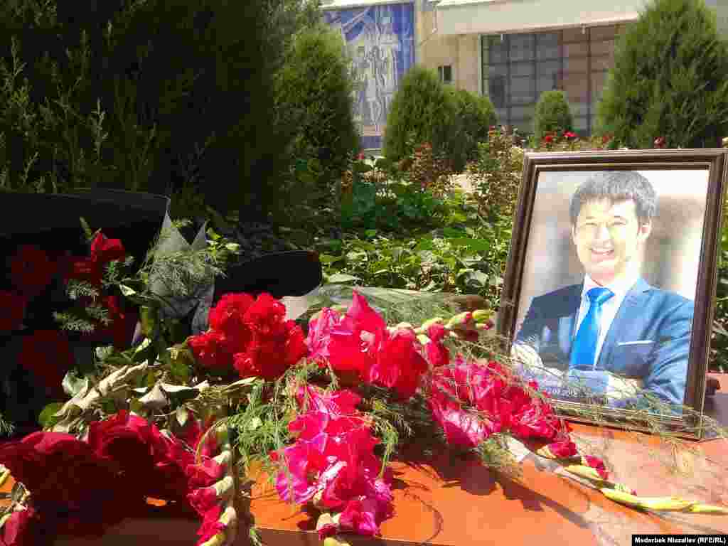 Улан Эгизбаев 2018-жылы 22-июлда Ысык-Көлдө эс алып жүргөндө сууга чөгүп, 28 жашында өмүрү кыйылган. 