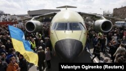 Український транспортний літак Ан-178