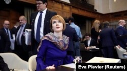 «Це буде складний день і важливий водночас», – написала напередодні засідання заступниця міністра закордонних справ України Олена Зеркаль