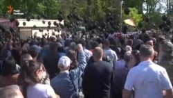 Одеса: силовики продовжують не пускати людей на Куликове поле (відео)