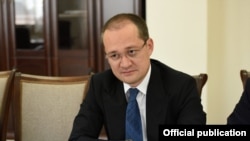  Комил Алламжонов.