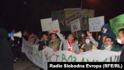 Членовите на здружението „За нас се работи“ организираа протести против енормното загадување на воздухот во Битола.