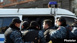 Затримання протестувальників у Єревані, Вірменія, 23 лютого 2021 року