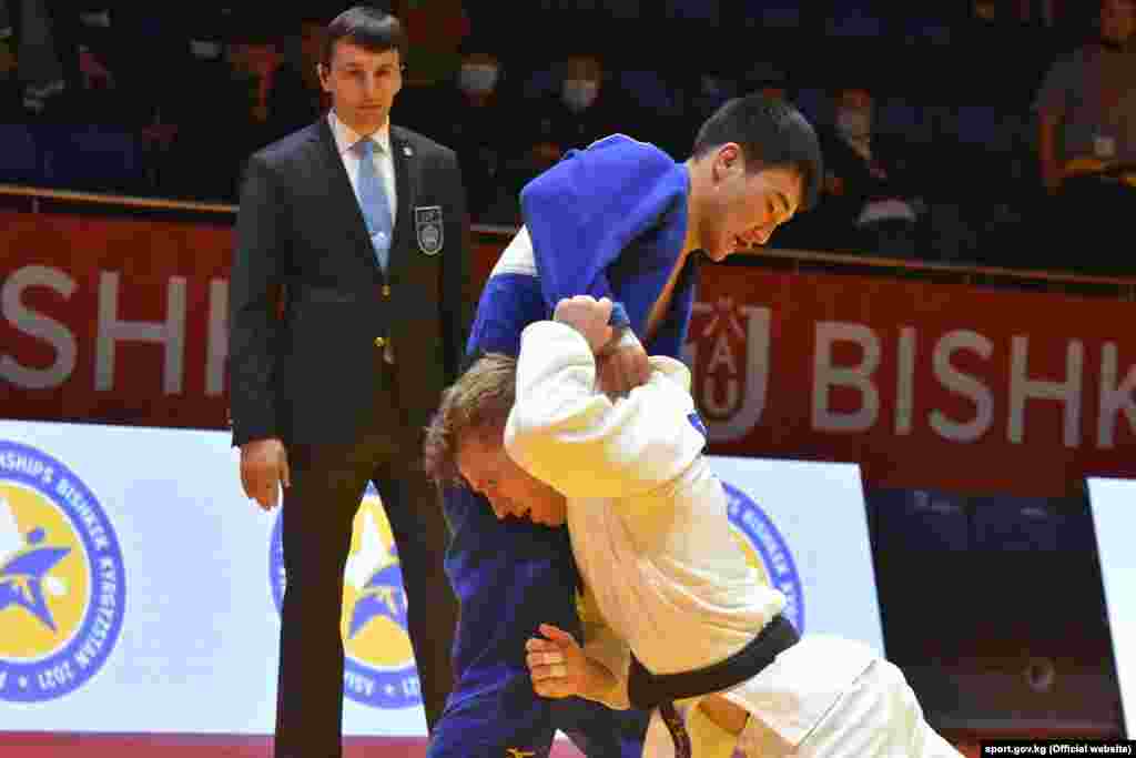 Чемпионатты КТРК Спорт телеканалы түз алып көрсөтүүдө. 
