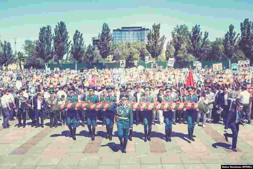 Өткөн жылы алардын саны 650дөй экени айтылган. Алардын пенсиясынын орточо өлчөмү 7 миң сом. 