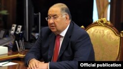 Алишер Усмонов президент Владимир Путинга яқин шахслардан бири қаторида Европа Иттифоқи санкциялари рўйхатига киритилган
