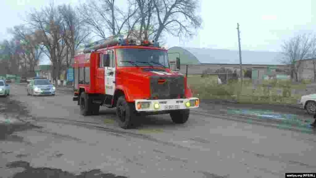 В cело была доставлена и противопожарная техника. 